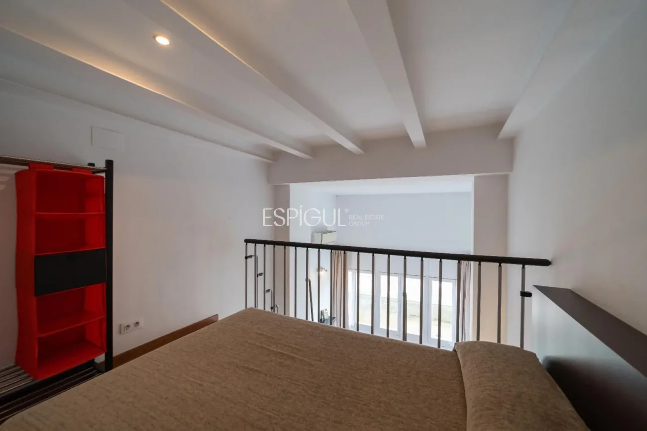 Bloque en venta en plena Rambla de Girona.