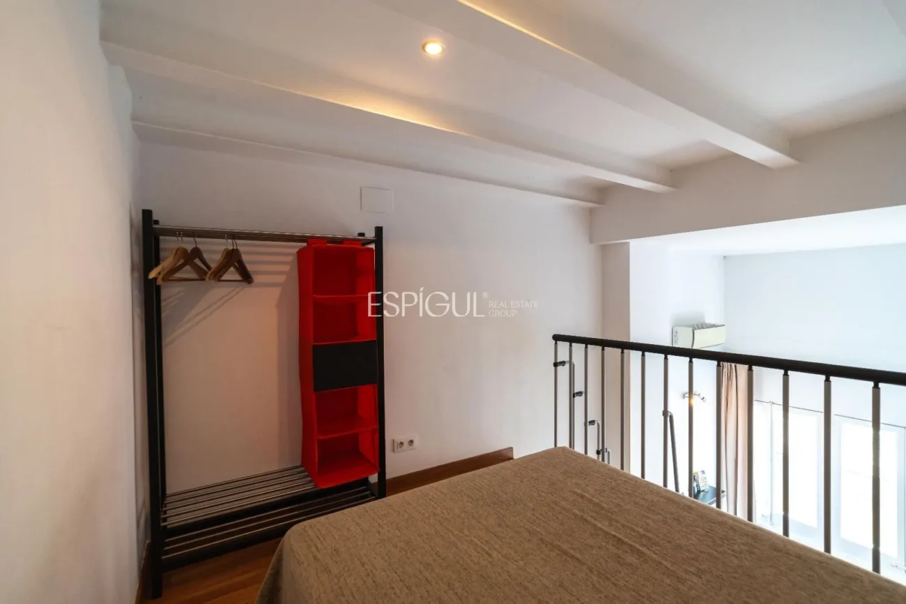 Bloque en venta en plena Rambla de Girona.