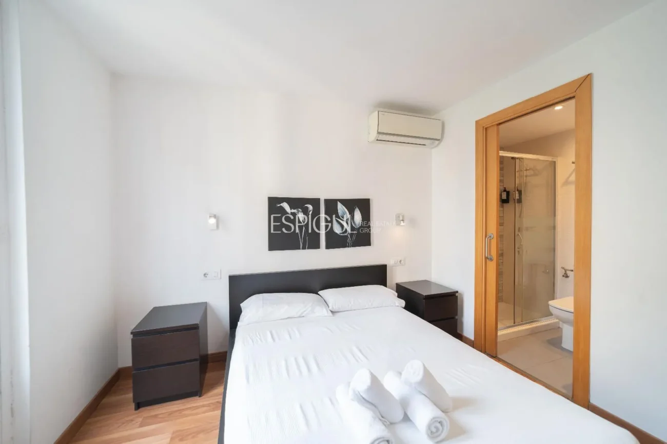 Bloque en venta en plena Rambla de Girona.
