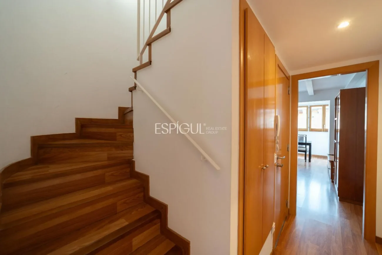 Bloque en venta en plena Rambla de Girona.