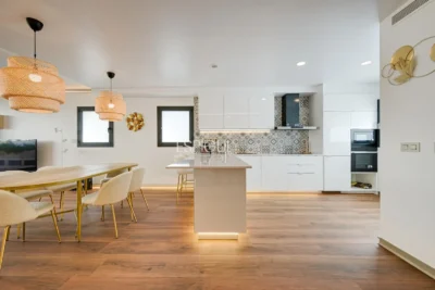 Casa aparellada d’obra nova amb vistes al mar a Montgat