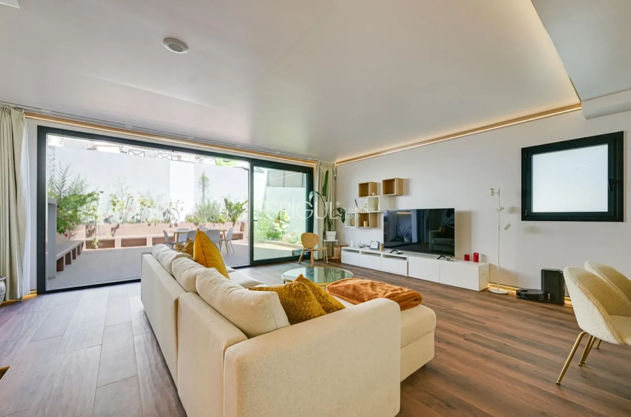 Casa aparellada d’obra nova amb vistes al mar a Montgat