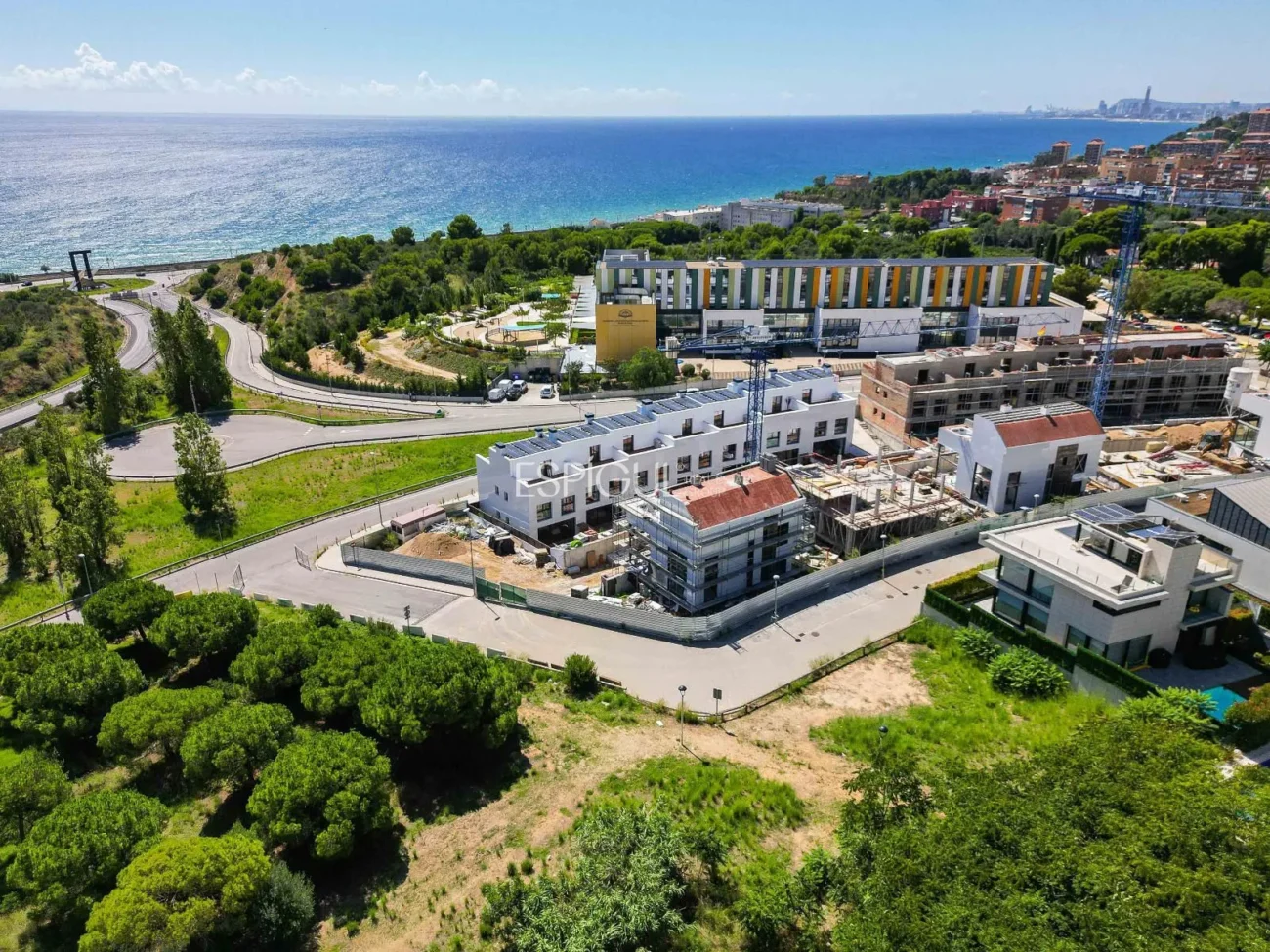 Casa aparellada d’obra nova amb vistes al mar a Montgat