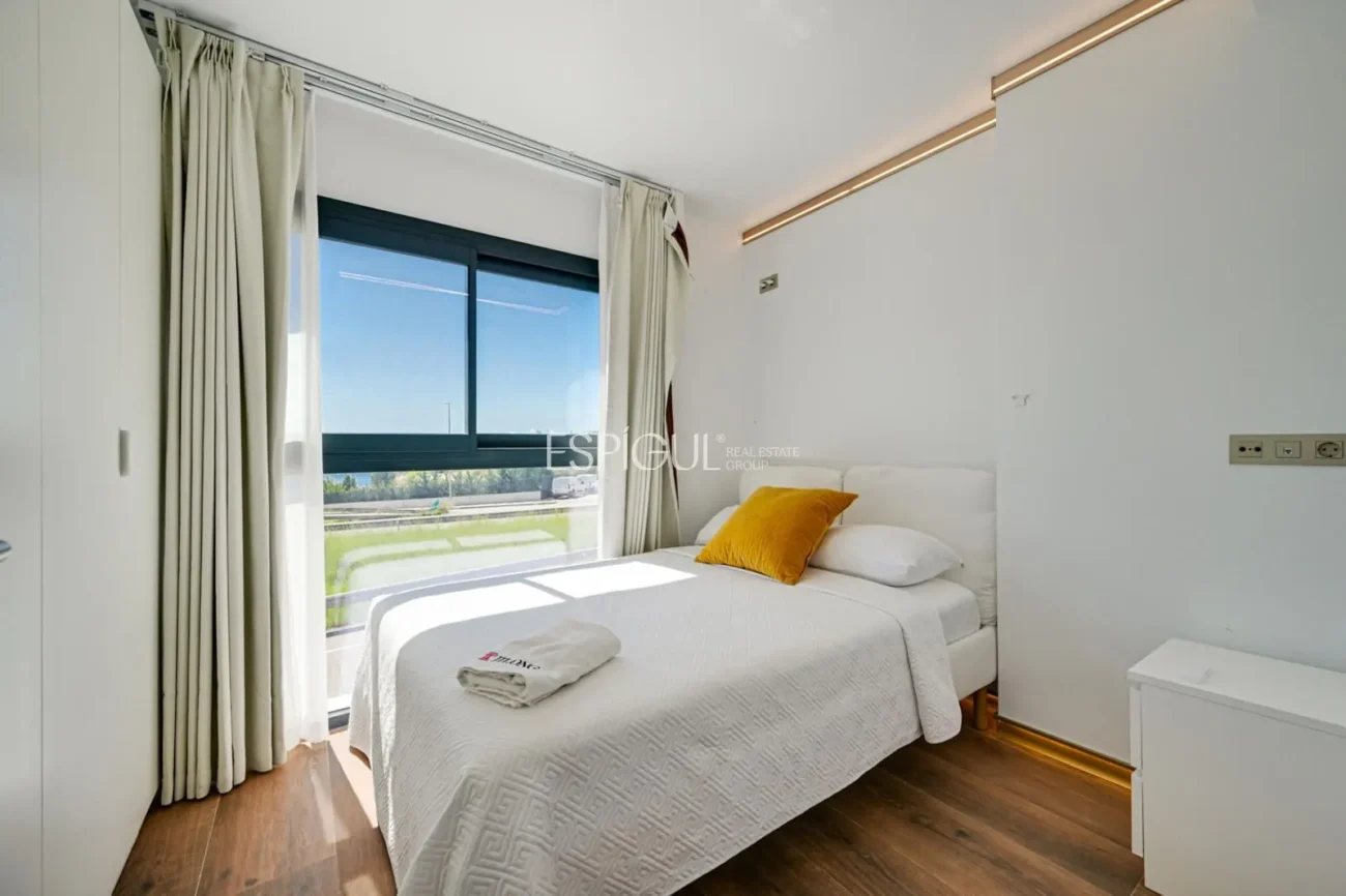 Casa pareada de obra nueva con vistas al mar en Montgat