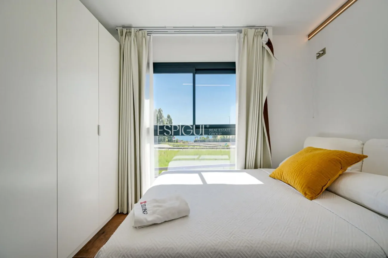 Casa pareada de obra nueva con vistas al mar en Montgat