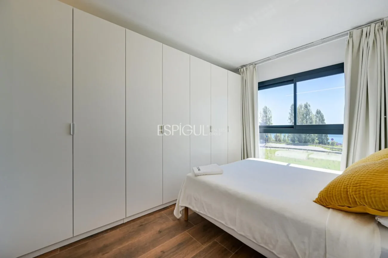 Casa pareada de obra nueva con vistas al mar en Montgat