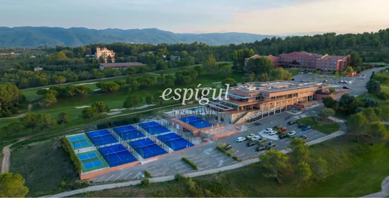 Casa unifamiliar de obra nueva en venta en Golf Barcelona