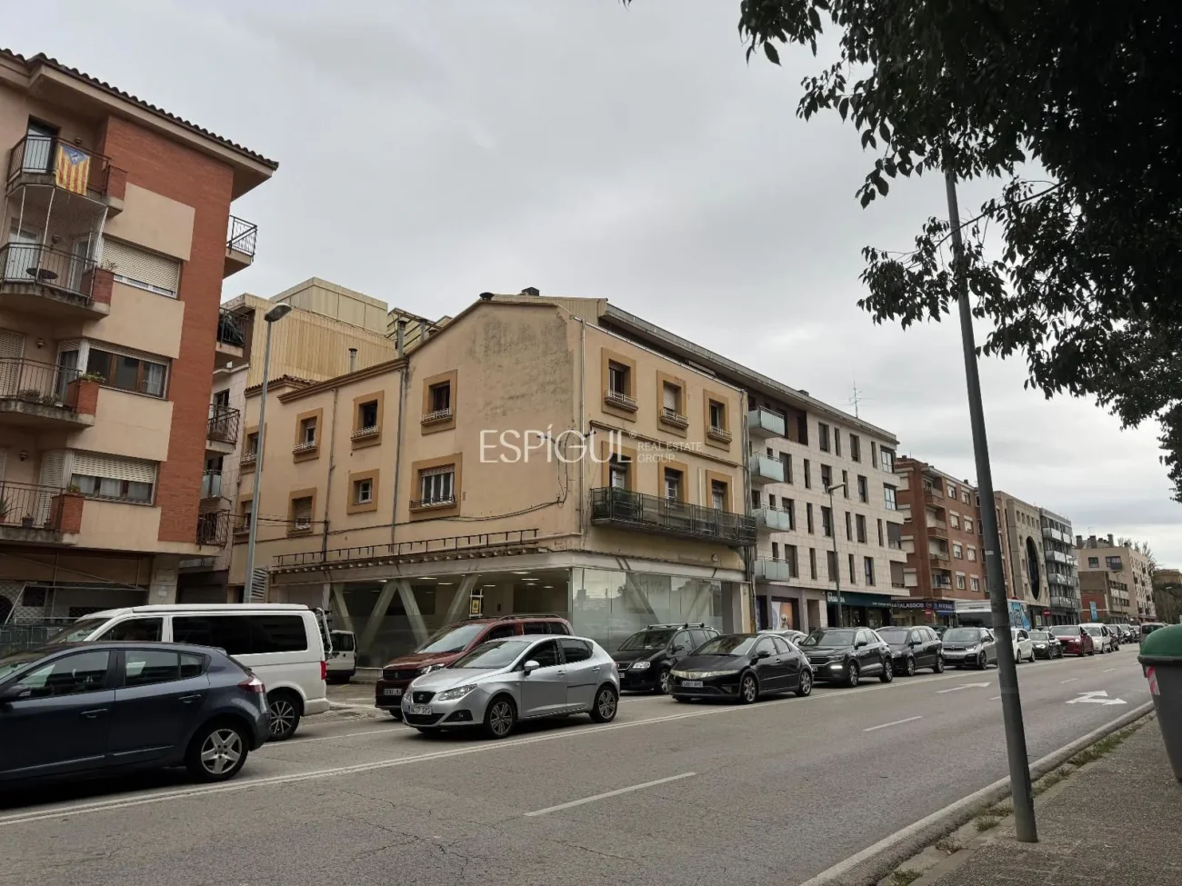 Edifici en venda a l’Eixample Sud de Girona