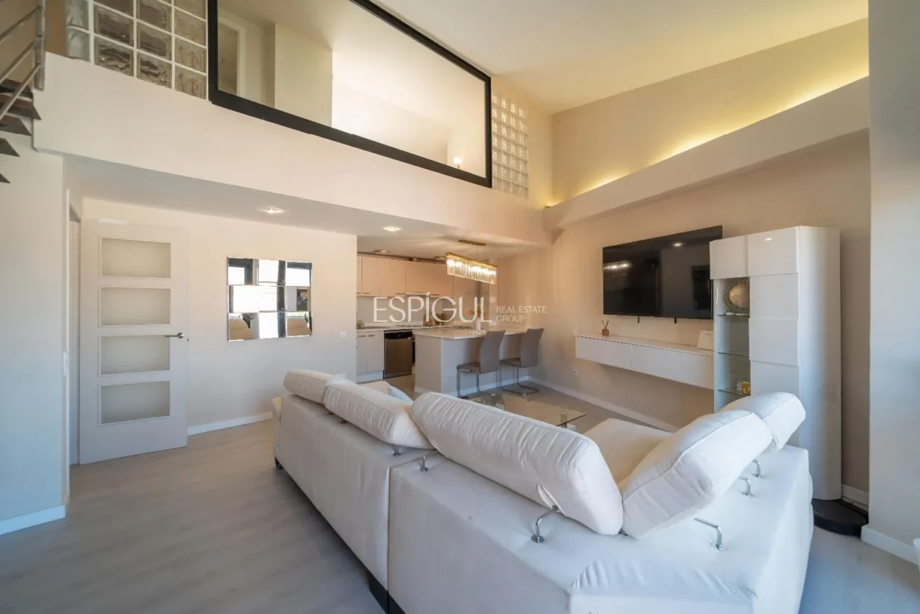 Excelente dúplex con terraza en Sils