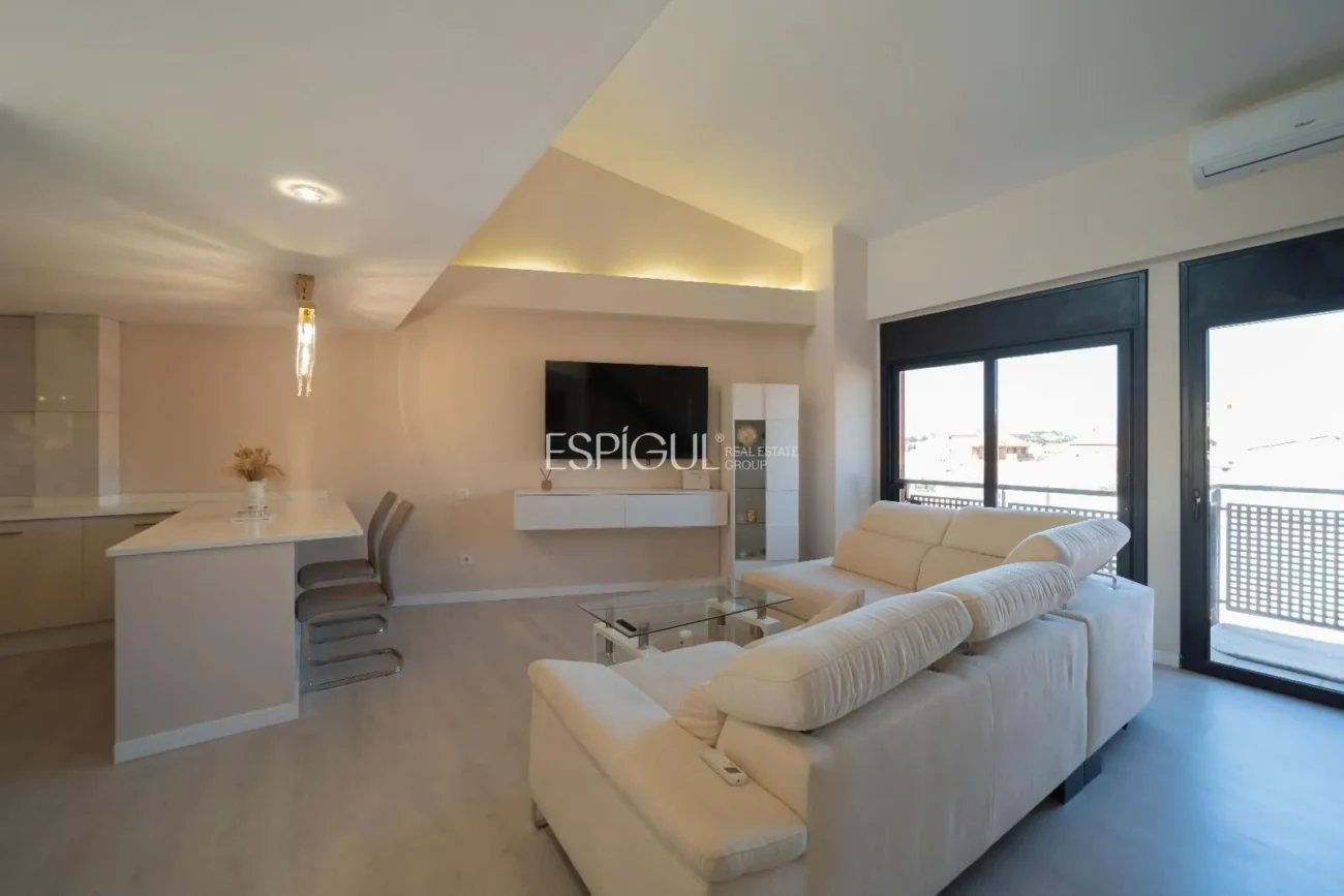 Excelente dúplex con terraza en Sils