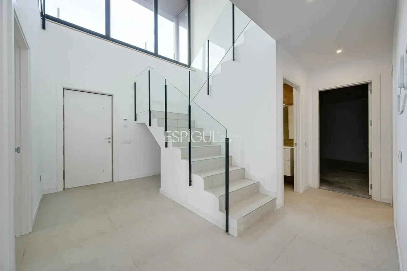 Exclusiva casa unifamiliar d’obra nova a la urbanització Can Quirze, Mataró