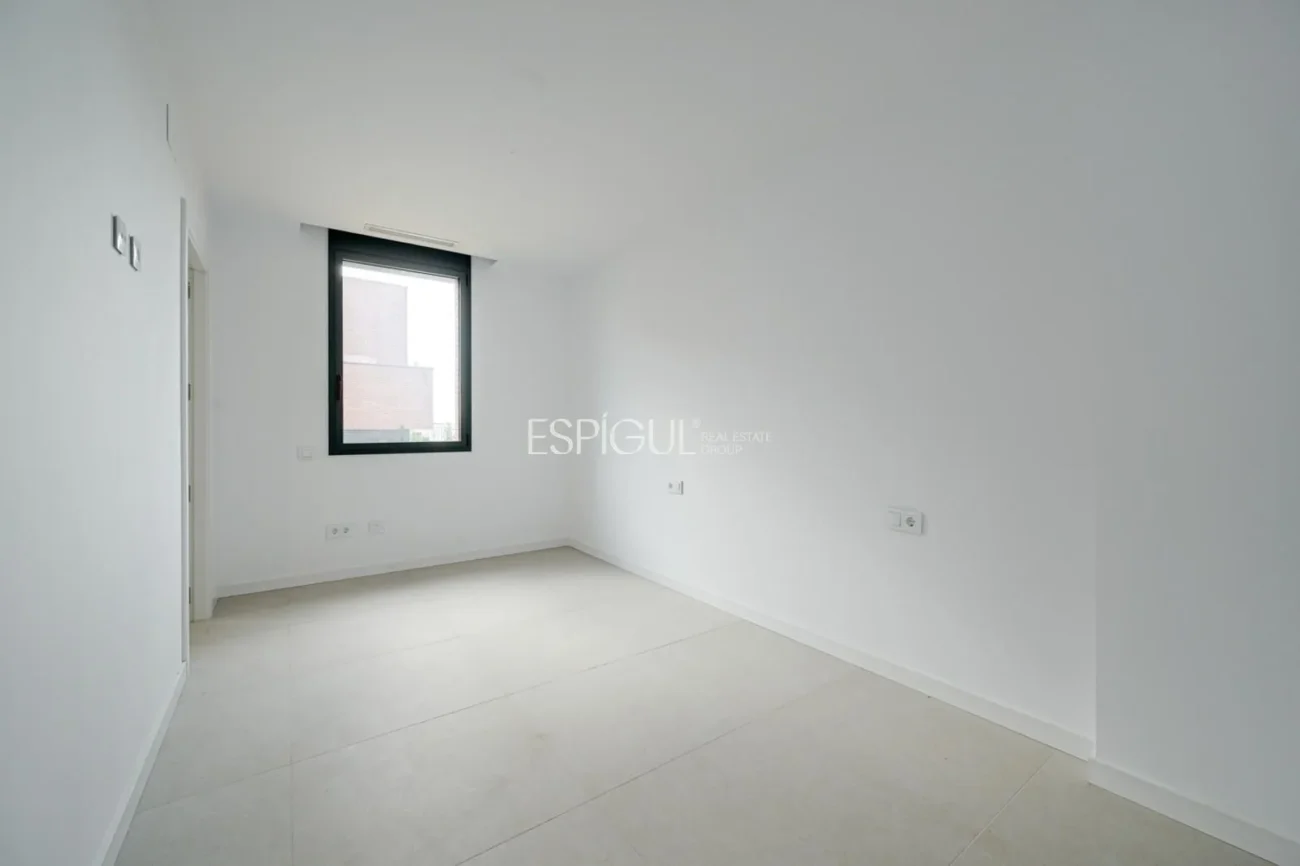 Exclusiva casa unifamiliar d’obra nova a la urbanització Can Quirze, Mataró