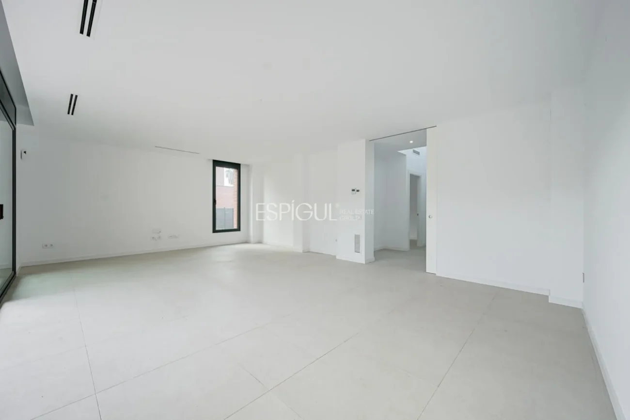 Exclusiva casa unifamiliar d’obra nova a la urbanització Can Quirze, Mataró