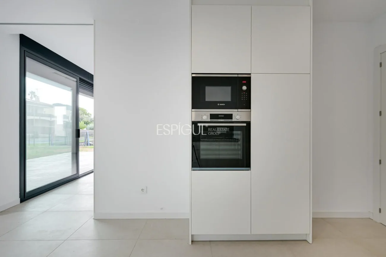 Exclusiva casa unifamiliar d’obra nova a la urbanització Can Quirze, Mataró