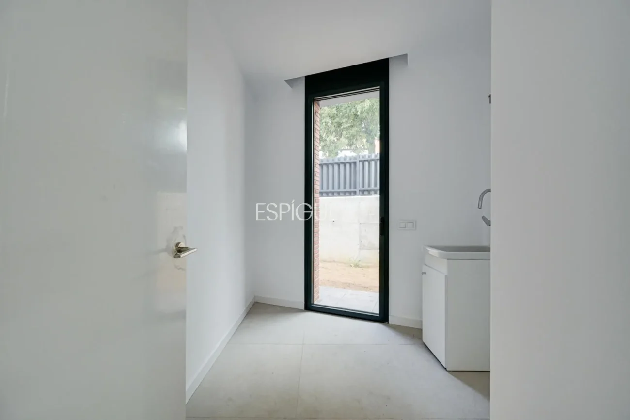Exclusiva casa unifamiliar d’obra nova a la urbanització Can Quirze, Mataró