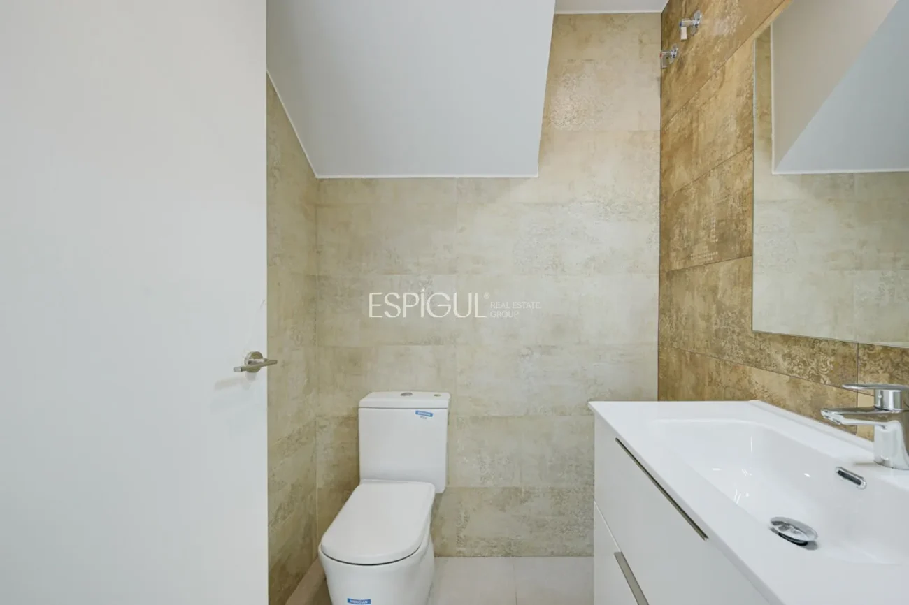 Exclusiva casa unifamiliar d’obra nova a la urbanització Can Quirze, Mataró
