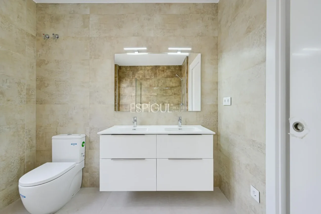 Exclusiva casa unifamiliar d’obra nova a la urbanització Can Quirze, Mataró