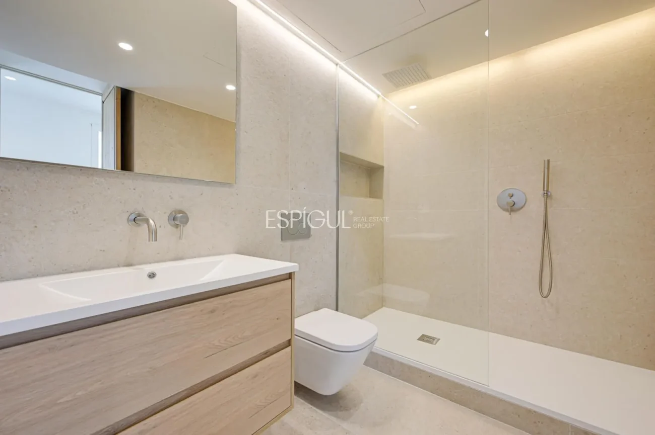 Exclusiva vivienda reformada en Calle Girona, Dreta de l’Eixample