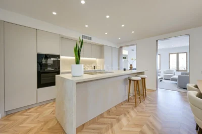 Exclusiva vivienda reformada en Calle Girona, Dreta de l’Eixample