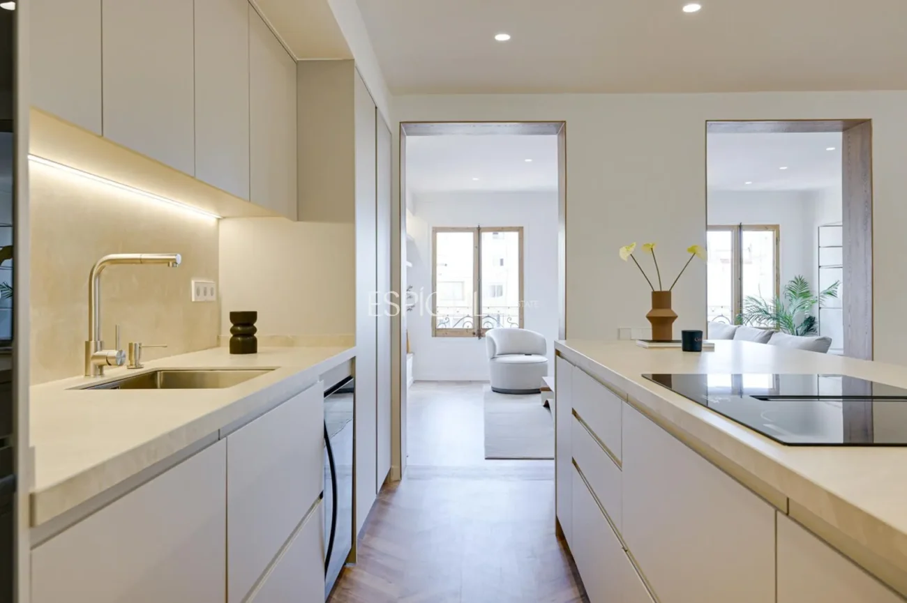 Exclusiva vivienda reformada en Calle Girona, Dreta de l’Eixample