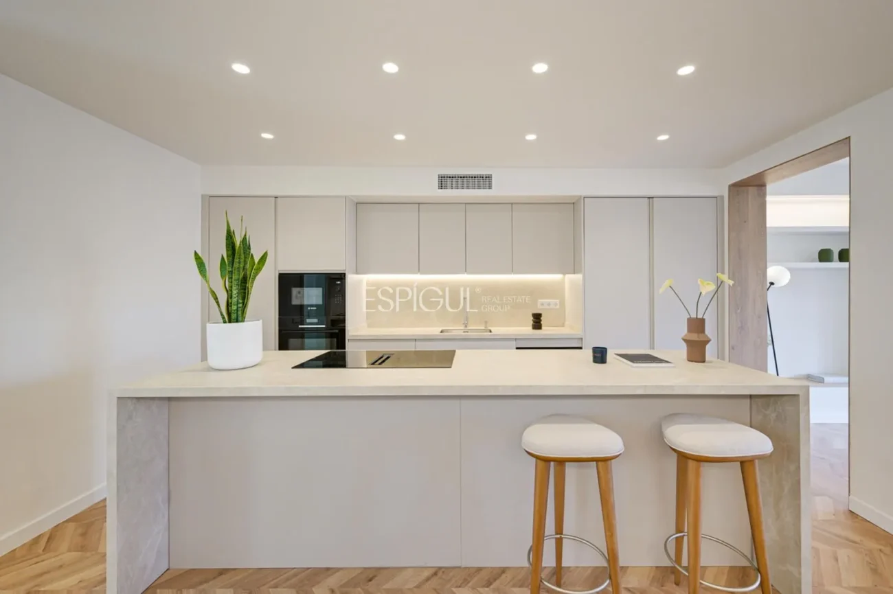 Exclusiva vivienda reformada en Calle Girona, Dreta de l’Eixample