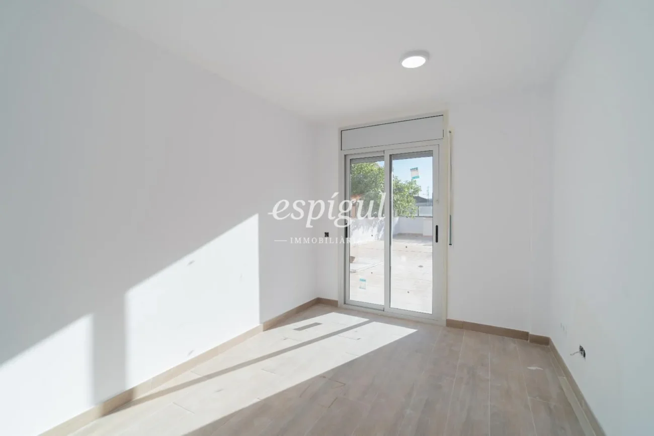 Exclusive Fully Renovated Apartment in the Heart of Salt