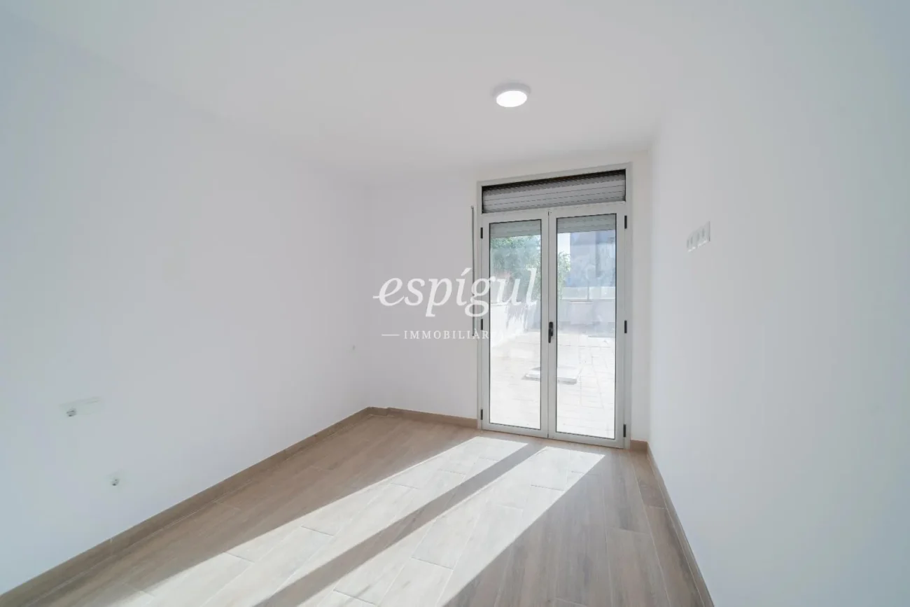 Exclusive Fully Renovated Apartment in the Heart of Salt