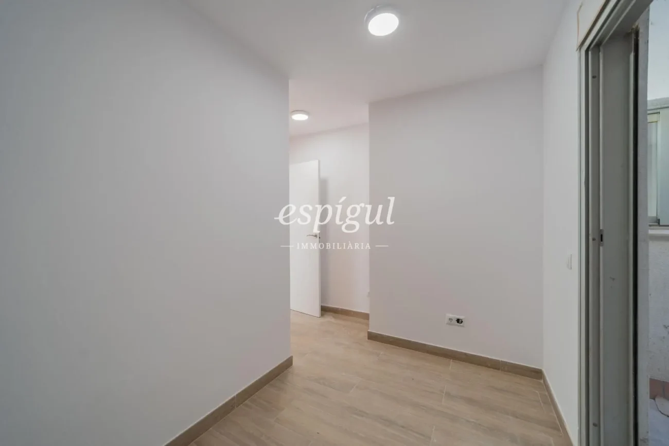 Exclusive Fully Renovated Apartment in the Heart of Salt