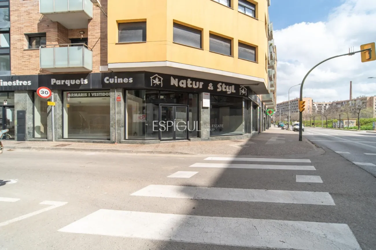 Locaux commerciaux dans la zone Químics