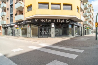 Local comercial a la zona dels Químics