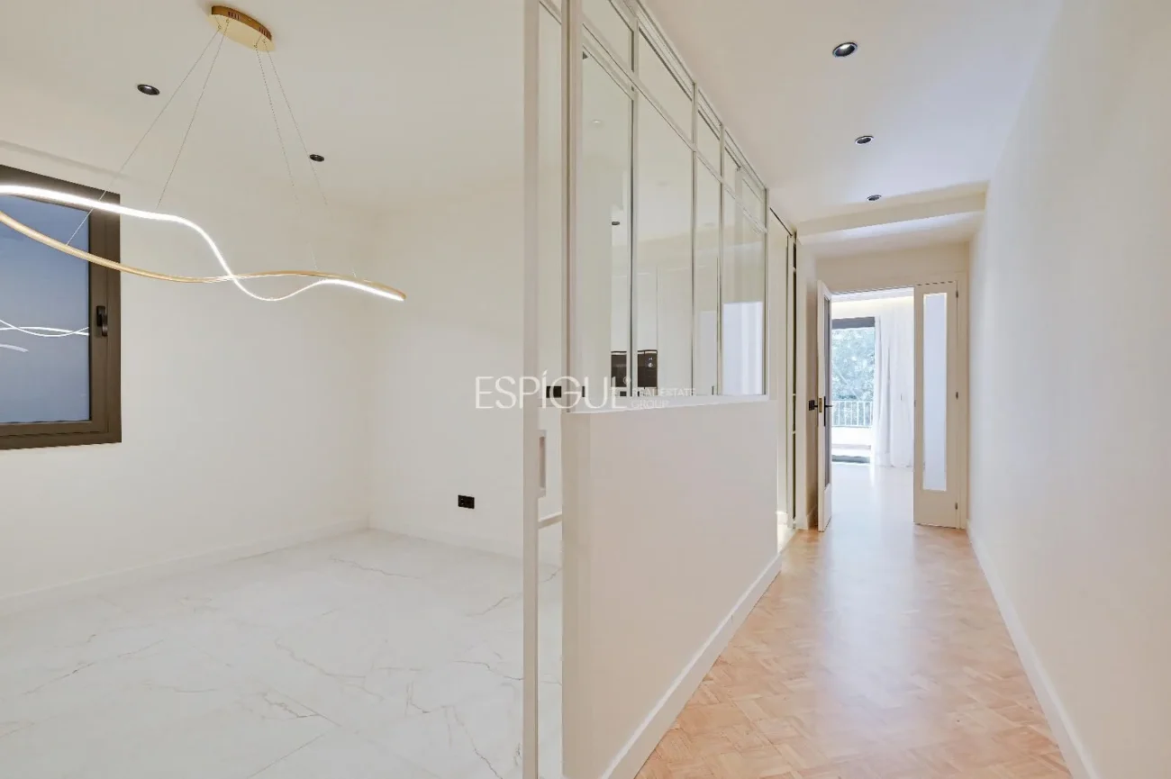 Piso de carácter reformado en venta en Enric Granados
