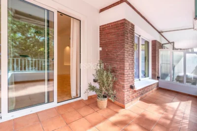 Piso de carácter reformado en venta en Enric Granados