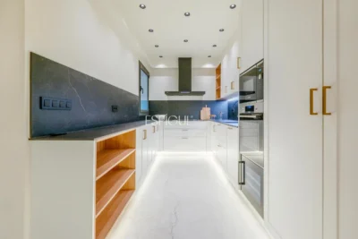 Piso de carácter reformado en venta en Enric Granados