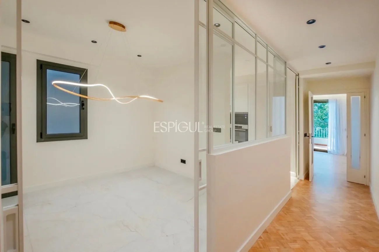 Piso de carácter reformado en venta en Enric Granados