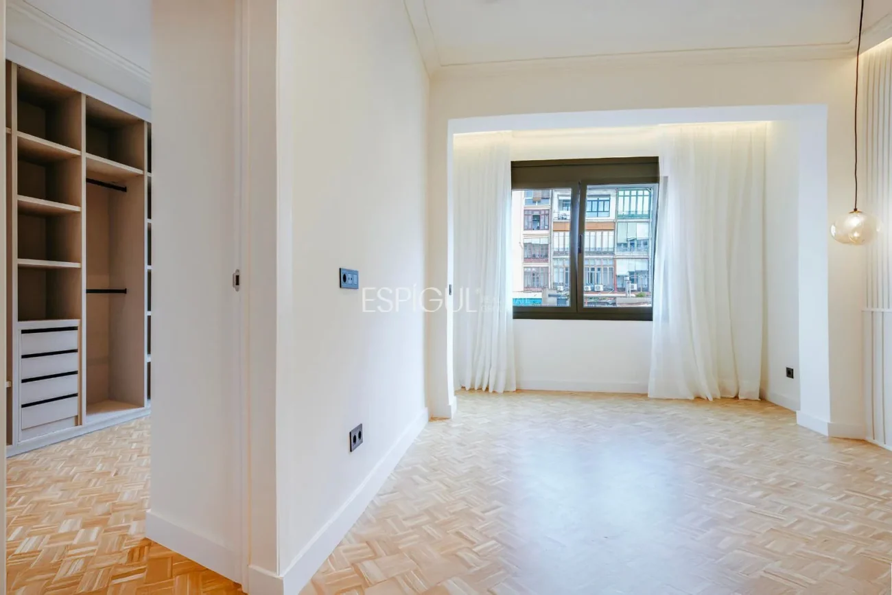 Piso de carácter reformado en venta en Enric Granados