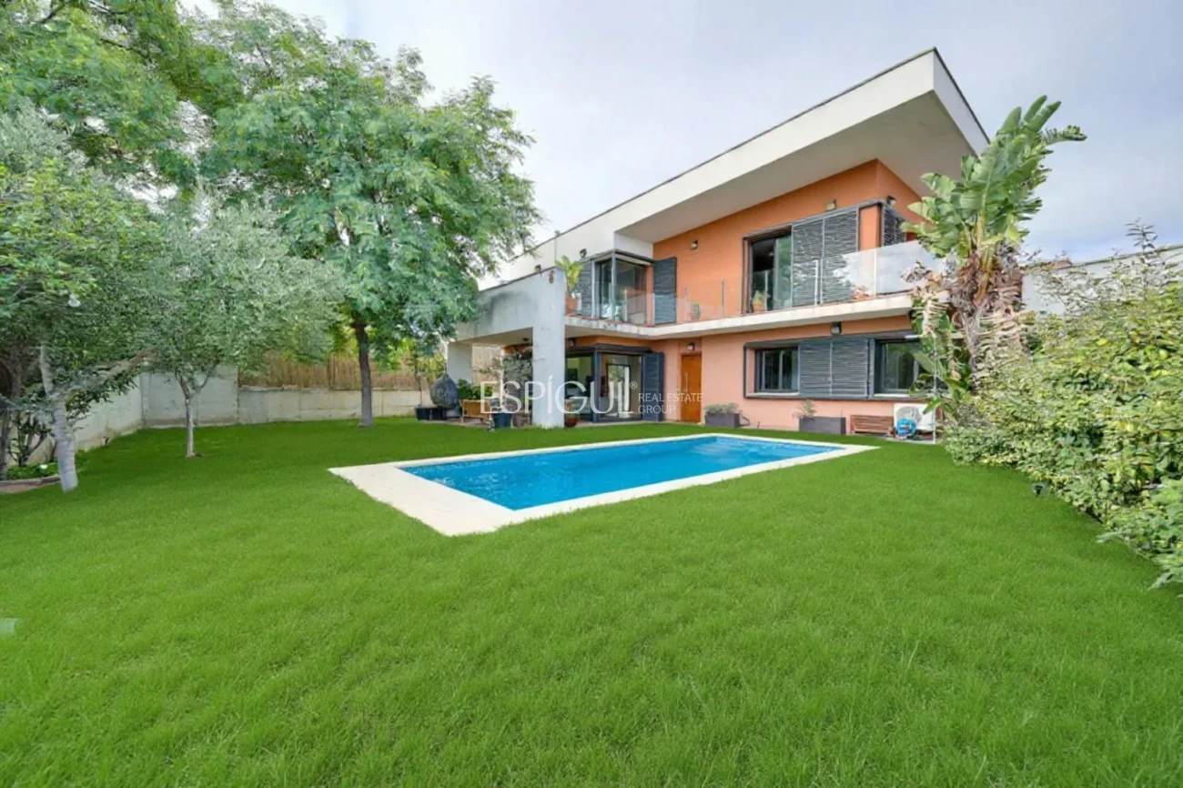 Preciosa casa independiente con piscina en Vallveric, Mataró