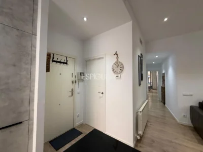 Appartement de trois chambres en location saisonnière au centre de Gérone