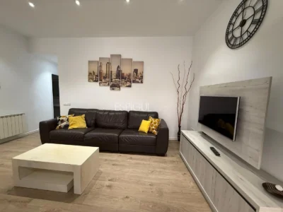 Appartement de trois chambres en location saisonnière au centre de Gérone