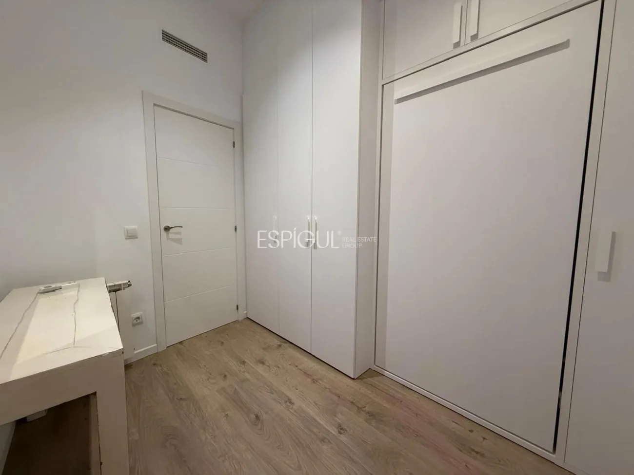 Appartement de trois chambres en location saisonnière au centre de Gérone