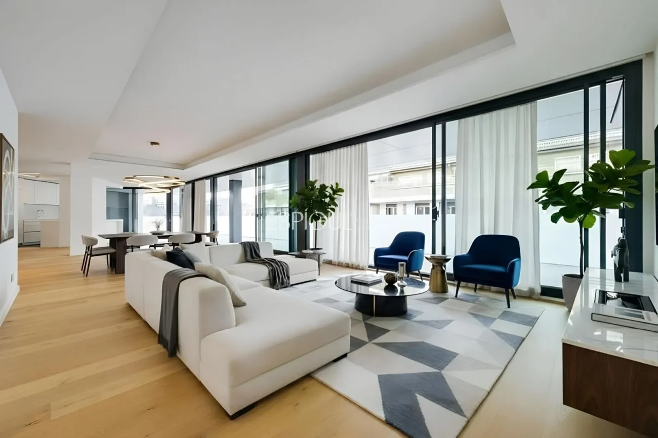 Luxury penthouse for sale in the center of Girona
