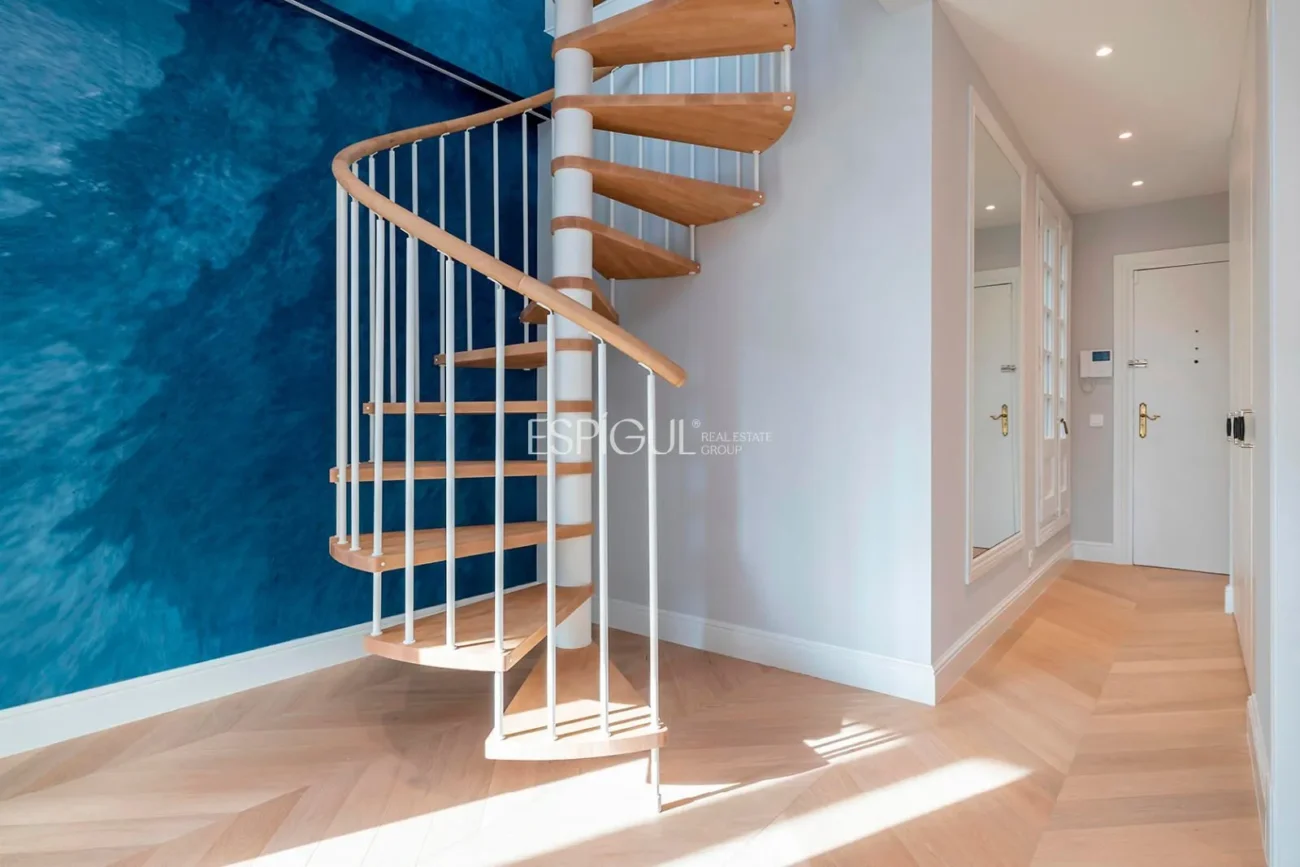 Ático dúplex con terraza en venta en Eixample Dret