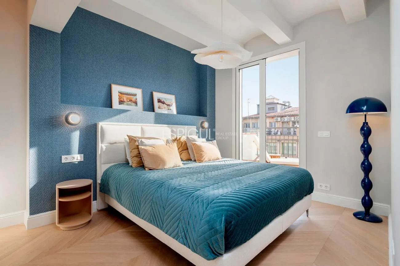 Ático dúplex con terraza en venta en Eixample Dret