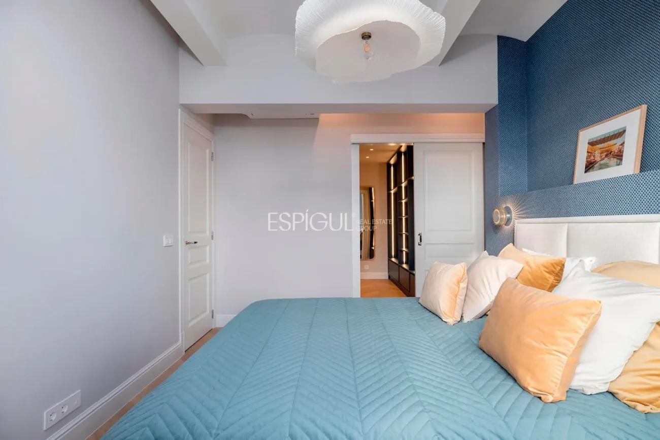 Ático dúplex con terraza en venta en Eixample Dret
