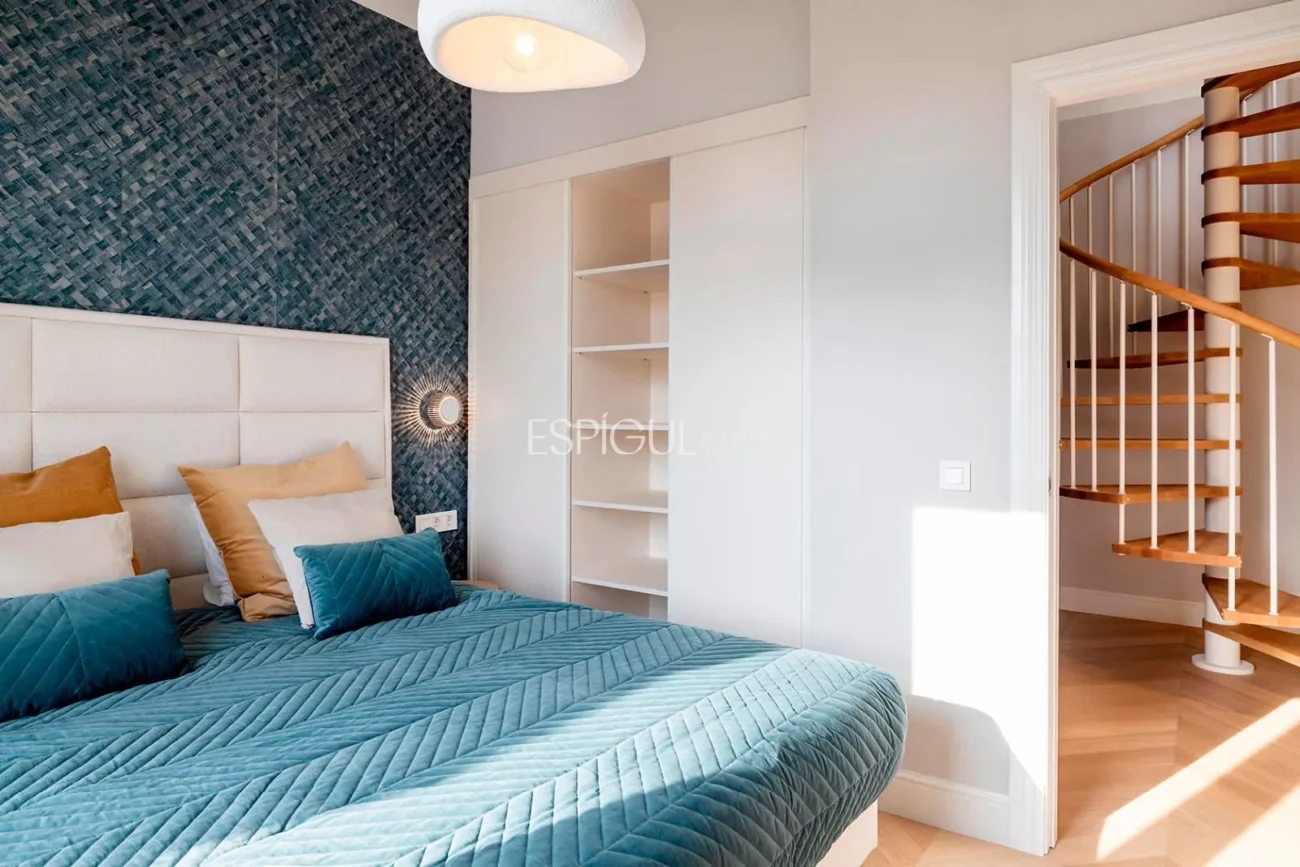 Ático dúplex con terraza en venta en Eixample Dret