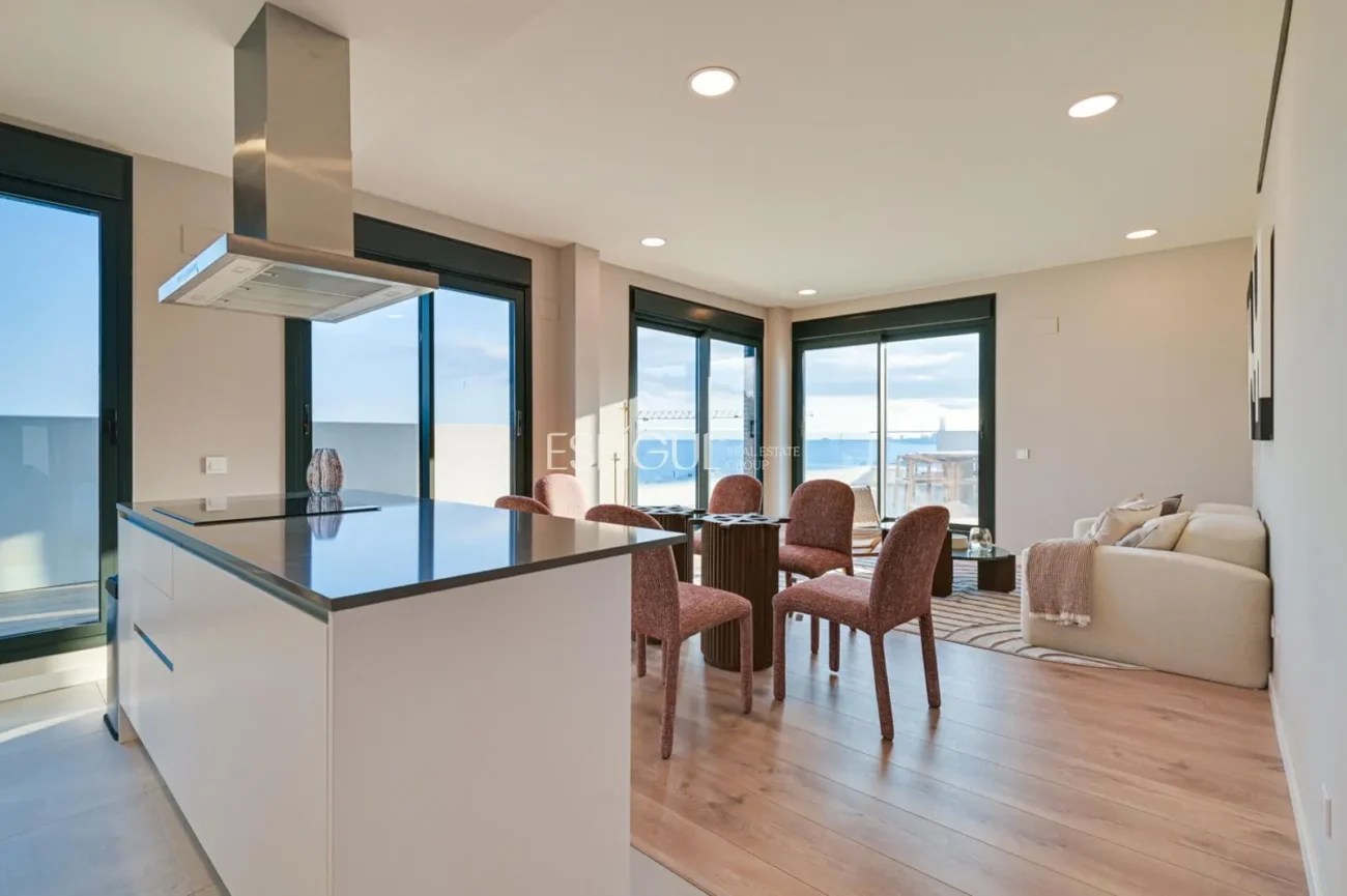 Attique en duplex de construction neuve à Montgat, à 100 m de la mer