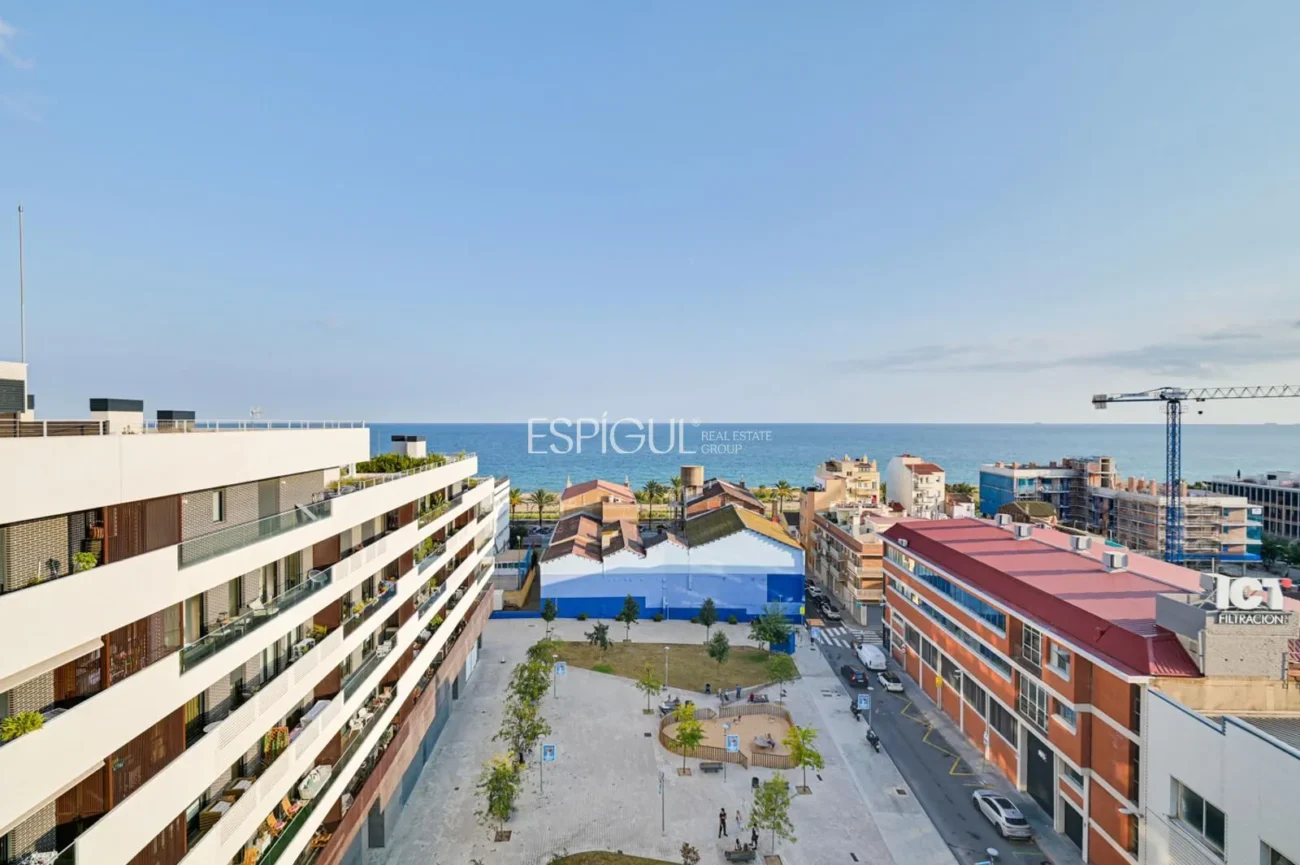 Attique en duplex de construction neuve à Montgat, à 100 m de la mer