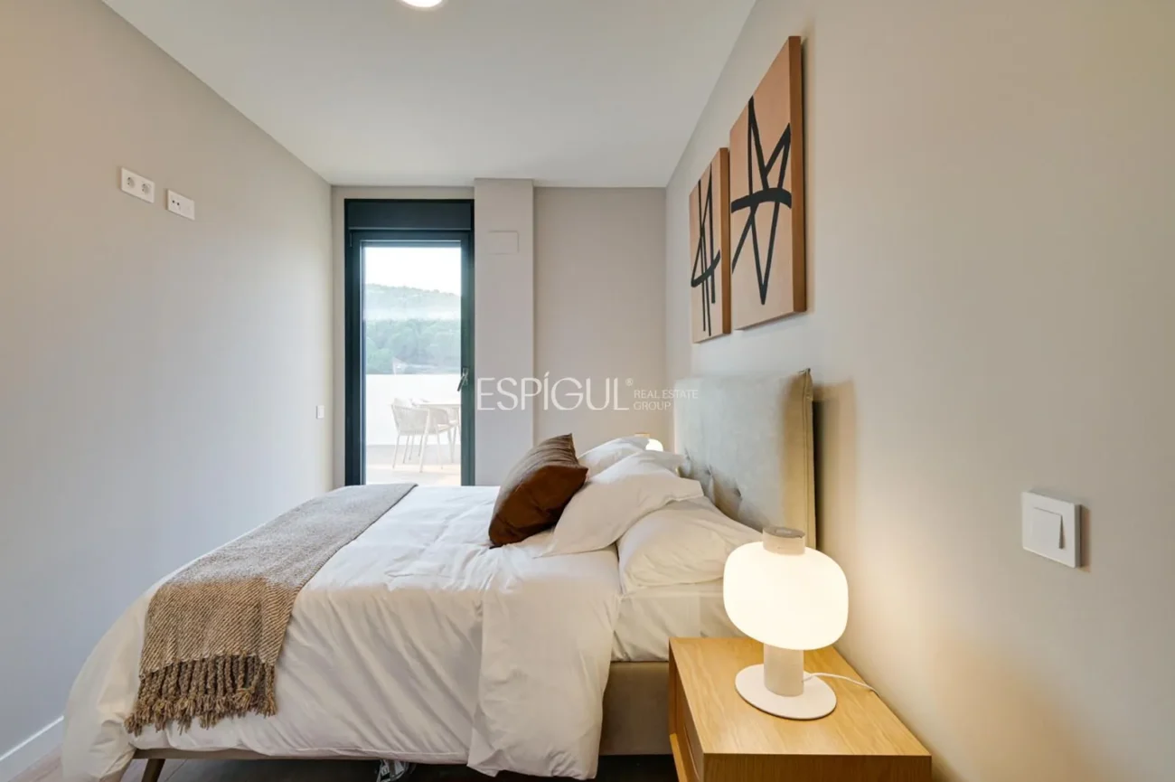 Attique en duplex de construction neuve à Montgat, à 100 m de la mer