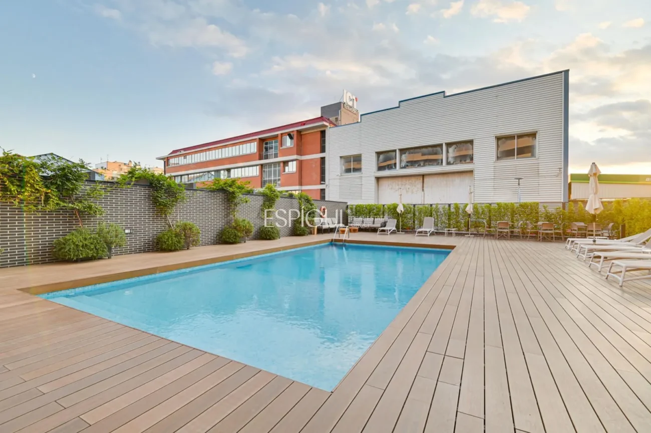 Attique en duplex de construction neuve à Montgat, à 100 m de la mer