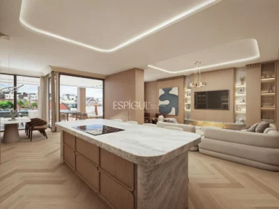 Ático en venta a reformar en Jerónimos