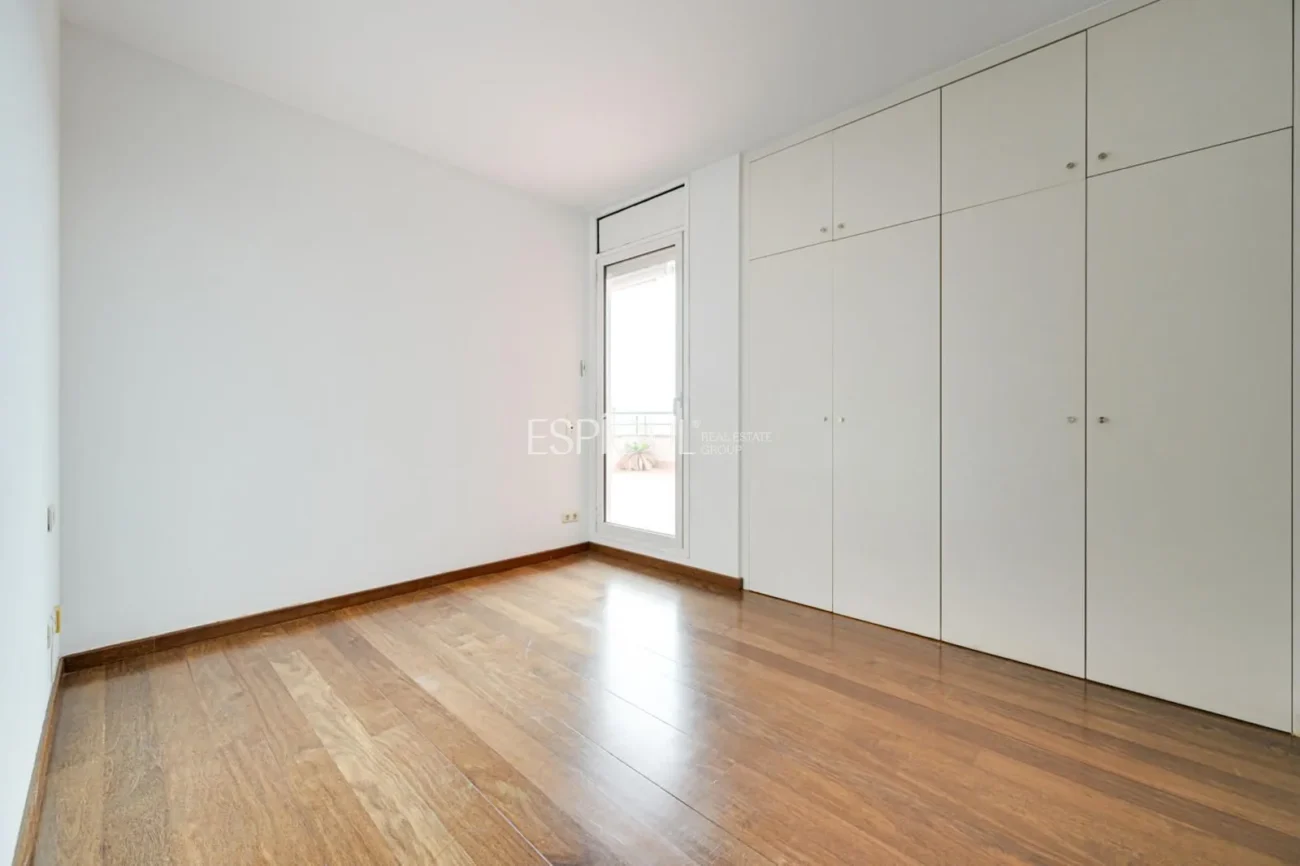 Penthouse for sale in Finestrelles, Esplugues de Llobregat
